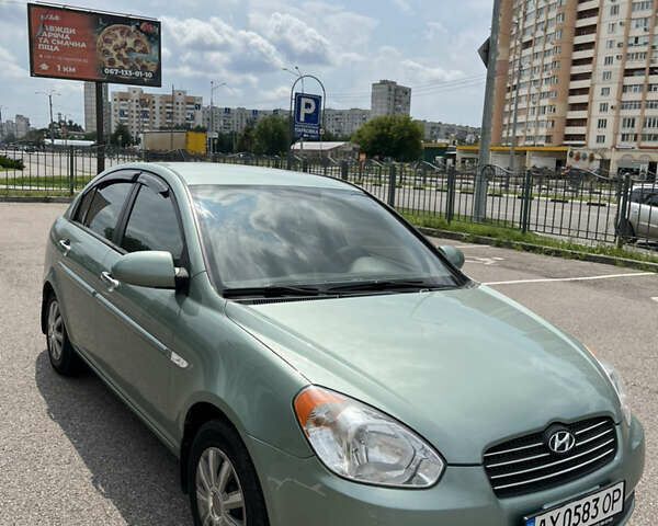 Зеленый Хендай Акцент, объемом двигателя 1.4 л и пробегом 181 тыс. км за 5800 $, фото 3 на Automoto.ua