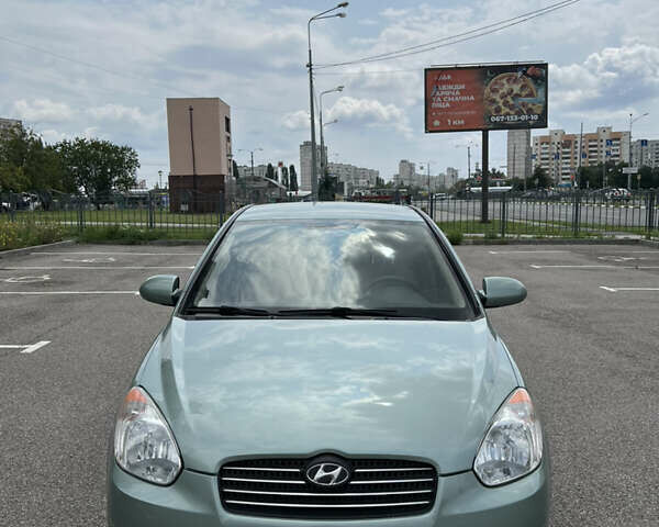 Зеленый Хендай Акцент, объемом двигателя 1.4 л и пробегом 181 тыс. км за 5800 $, фото 1 на Automoto.ua