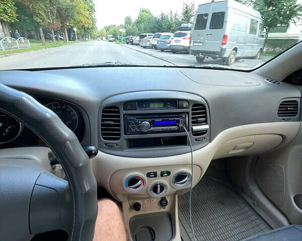 Зелений Хендай Акцент, об'ємом двигуна 1.4 л та пробігом 164 тис. км за 5100 $, фото 10 на Automoto.ua