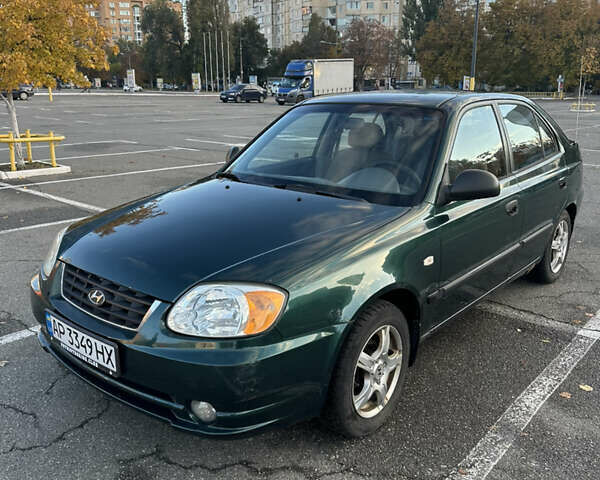 Зеленый Хендай Акцент, объемом двигателя 1.34 л и пробегом 314 тыс. км за 2650 $, фото 2 на Automoto.ua