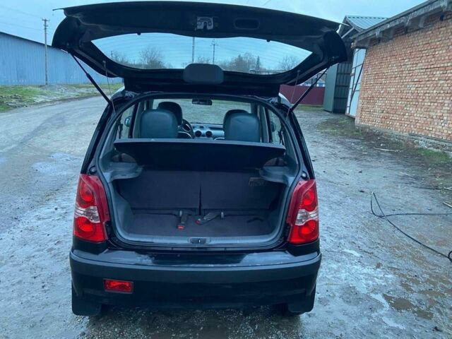 Черный Хендай Атос, объемом двигателя 1.1 л и пробегом 220 тыс. км за 3600 $, фото 2 на Automoto.ua