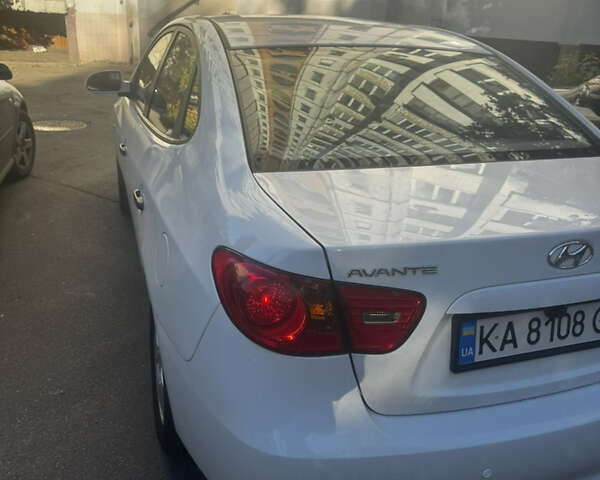 Белый Хендай Аванте, объемом двигателя 1.59 л и пробегом 98 тыс. км за 7350 $, фото 27 на Automoto.ua