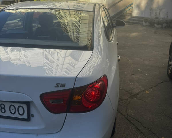 Белый Хендай Аванте, объемом двигателя 1.59 л и пробегом 98 тыс. км за 7350 $, фото 28 на Automoto.ua
