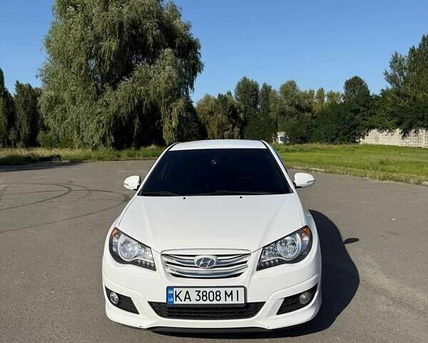 Белый Хендай Аванте, объемом двигателя 1.6 л и пробегом 228 тыс. км за 7000 $, фото 14 на Automoto.ua