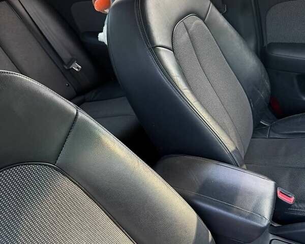 Белый Хендай Аванте, объемом двигателя 1.6 л и пробегом 228 тыс. км за 7000 $, фото 27 на Automoto.ua