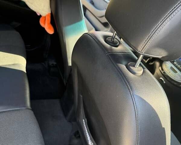 Белый Хендай Аванте, объемом двигателя 1.6 л и пробегом 228 тыс. км за 7000 $, фото 9 на Automoto.ua