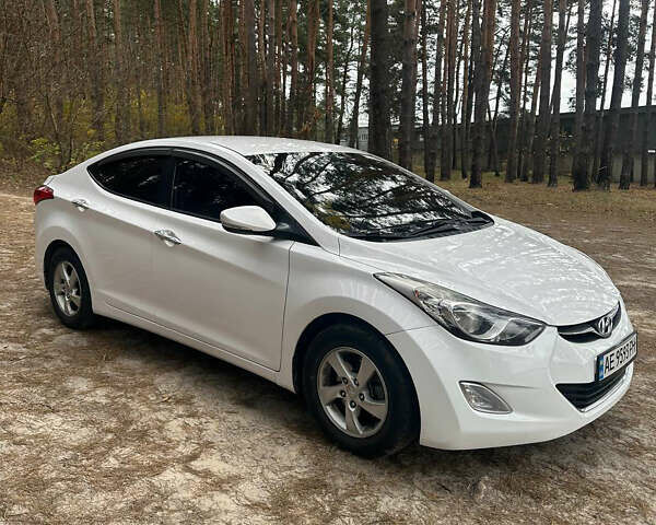 Белый Хендай Аванте, объемом двигателя 1.59 л и пробегом 232 тыс. км за 10000 $, фото 12 на Automoto.ua