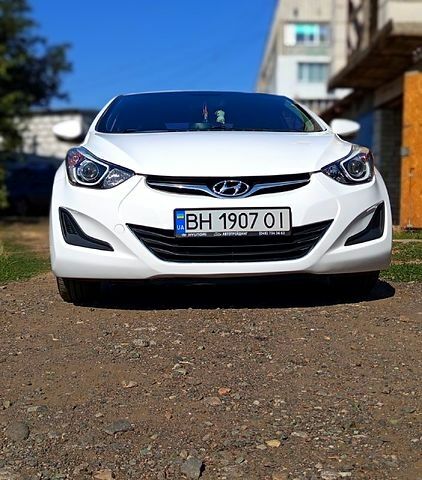 Хендай Аванте 2014 в Одессе на Automoto.ua Белый Хендай Аванте, объемом двигателя 1.6 л и пробегом 200 тыс. км за 8300 $, фото 1 на Automoto.ua