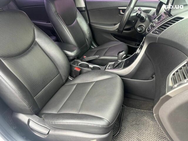 Хендай Аванте 2014 в Одессе на Automoto.ua Белый Хендай Аванте, объемом двигателя 1.6 л и пробегом 201 тыс. км за 8840 $, фото 13 на Automoto.ua