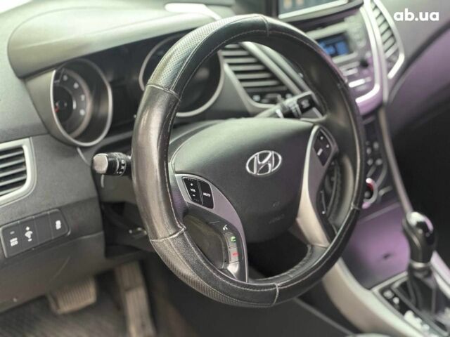 Хендай Аванте 2014 в Одессе на Automoto.ua Белый Хендай Аванте, объемом двигателя 1.6 л и пробегом 201 тыс. км за 8840 $, фото 15 на Automoto.ua
