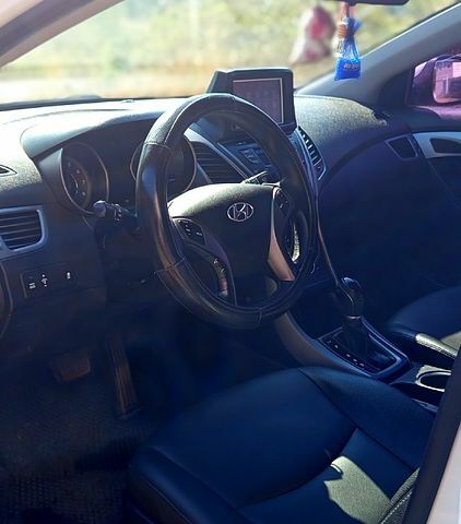 Хендай Аванте 2014 в Одессе на Automoto.ua Белый Хендай Аванте, объемом двигателя 1.6 л и пробегом 200 тыс. км за 8300 $, фото 6 на Automoto.ua