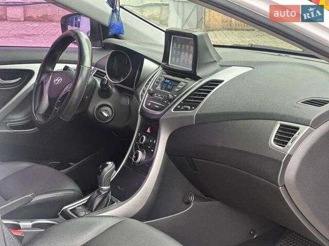 Хендай Аванте 2014 в Одессе на Automoto.ua Белый Хендай Аванте, объемом двигателя 1.6 л и пробегом 201 тыс. км за 8840 $, фото 19 на Automoto.ua