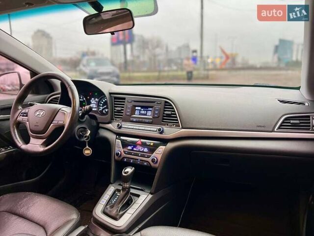 Білий Хендай Аванте, об'ємом двигуна 1.6 л та пробігом 350 тис. км за 9300 $, фото 17 на Automoto.ua