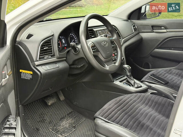 Белый Хендай Аванте, объемом двигателя 1.58 л и пробегом 204 тыс. км за 9900 $, фото 10 на Automoto.ua