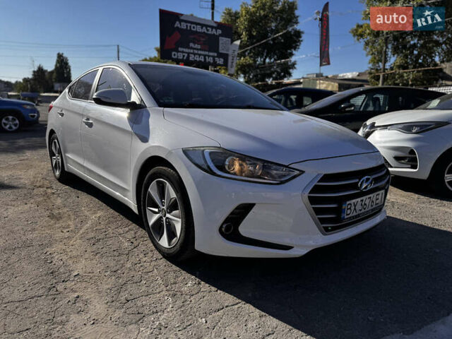 Белый Хендай Аванте, объемом двигателя 1.6 л и пробегом 190 тыс. км за 9995 $, фото 2 на Automoto.ua