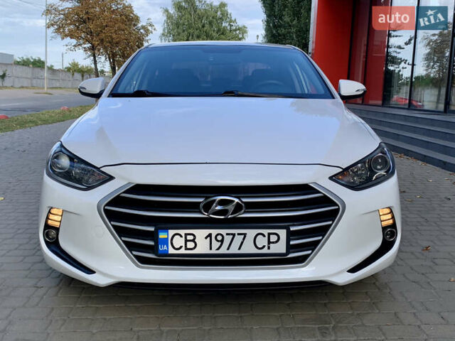 Белый Хендай Аванте, объемом двигателя 1.6 л и пробегом 192 тыс. км за 11600 $, фото 25 на Automoto.ua