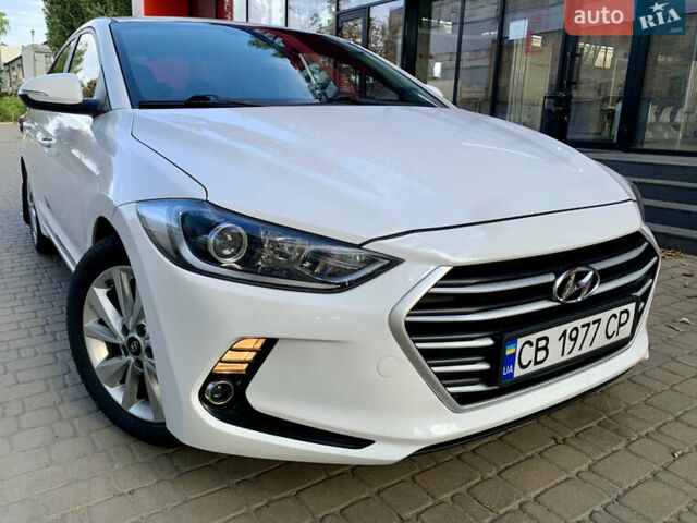 Белый Хендай Аванте, объемом двигателя 1.6 л и пробегом 192 тыс. км за 11600 $, фото 17 на Automoto.ua