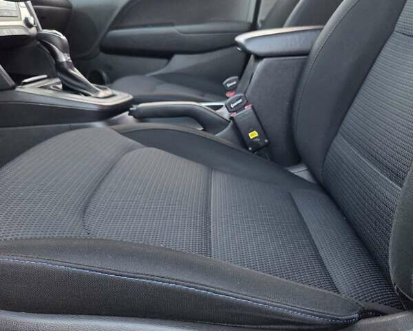 Белый Хендай Аванте, объемом двигателя 1.6 л и пробегом 200 тыс. км за 10500 $, фото 14 на Automoto.ua