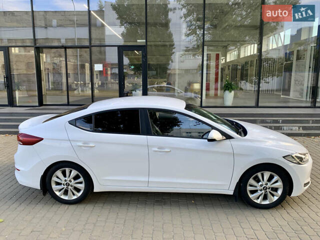 Белый Хендай Аванте, объемом двигателя 1.6 л и пробегом 192 тыс. км за 11600 $, фото 23 на Automoto.ua