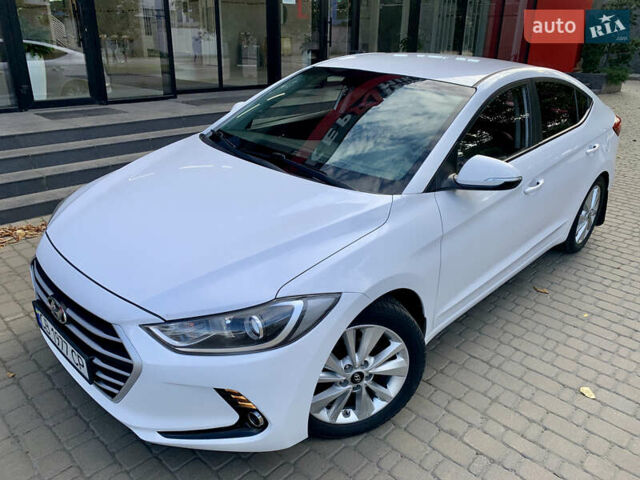 Белый Хендай Аванте, объемом двигателя 1.6 л и пробегом 192 тыс. км за 11600 $, фото 32 на Automoto.ua