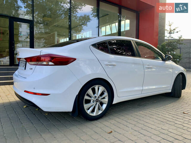 Белый Хендай Аванте, объемом двигателя 1.6 л и пробегом 192 тыс. км за 11600 $, фото 11 на Automoto.ua