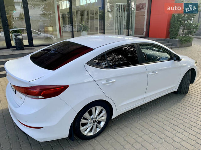 Белый Хендай Аванте, объемом двигателя 1.6 л и пробегом 192 тыс. км за 11600 $, фото 12 на Automoto.ua