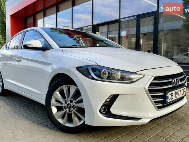 Белый Хендай Аванте, объемом двигателя 1.6 л и пробегом 192 тыс. км за 11600 $, фото 6 на Automoto.ua