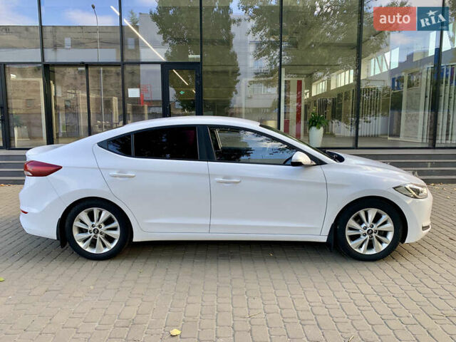 Белый Хендай Аванте, объемом двигателя 1.6 л и пробегом 192 тыс. км за 11600 $, фото 22 на Automoto.ua