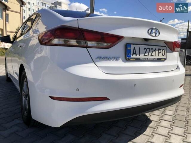 Белый Хендай Аванте, объемом двигателя 1.59 л и пробегом 153 тыс. км за 12900 $, фото 4 на Automoto.ua