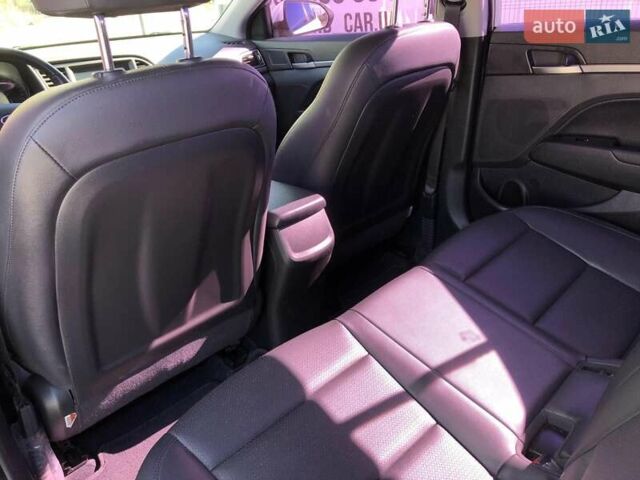 Хендай Аванте 2017 в Петропавлівська Борщагівка на Automoto.ua Белый Хендай Аванте, объемом двигателя 1.59 л и пробегом 153 тыс. км за 12999 $, фото 28 на Automoto.ua