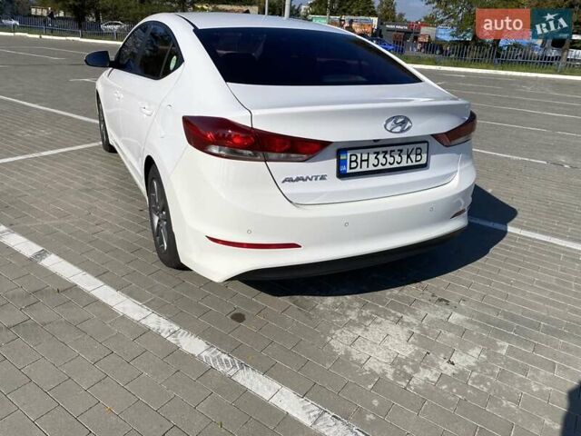 Белый Хендай Аванте, объемом двигателя 0 л и пробегом 79 тыс. км за 12800 $, фото 62 на Automoto.ua
