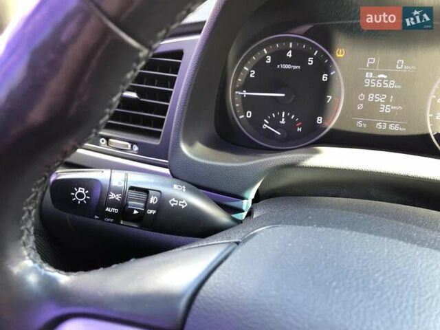 Белый Хендай Аванте, объемом двигателя 1.59 л и пробегом 153 тыс. км за 12900 $, фото 19 на Automoto.ua