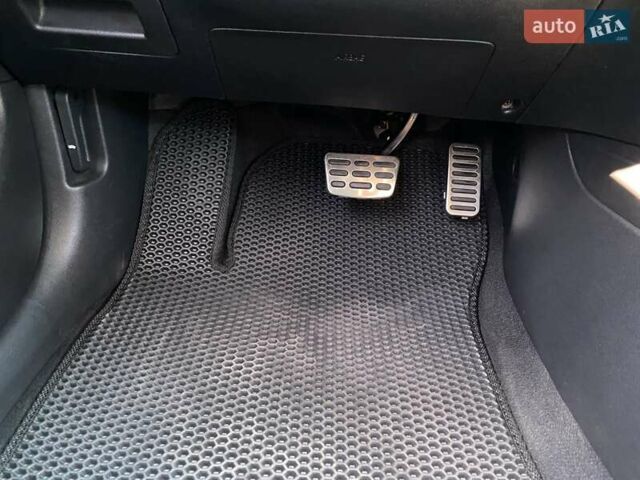 Белый Хендай Аванте, объемом двигателя 0 л и пробегом 79 тыс. км за 12800 $, фото 49 на Automoto.ua