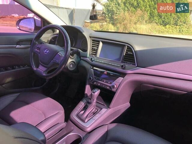 Хендай Аванте 2017 в Петропавлівська Борщагівка на Automoto.ua Белый Хендай Аванте, объемом двигателя 1.59 л и пробегом 153 тыс. км за 12999 $, фото 36 на Automoto.ua