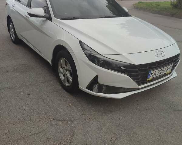 Белый Хендай Аванте, объемом двигателя 1.59 л и пробегом 189 тыс. км за 19100 $, фото 4 на Automoto.ua