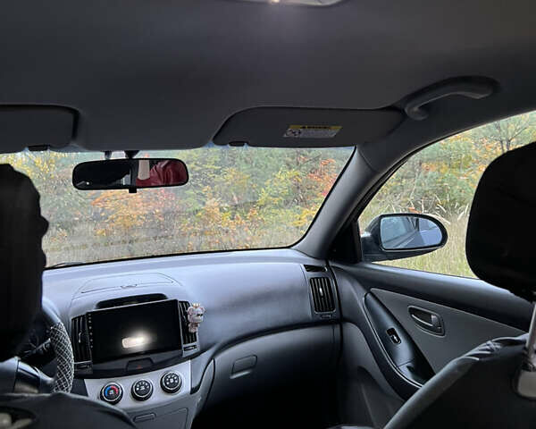 Черный Хендай Аванте, объемом двигателя 1.6 л и пробегом 154 тыс. км за 6000 $, фото 36 на Automoto.ua