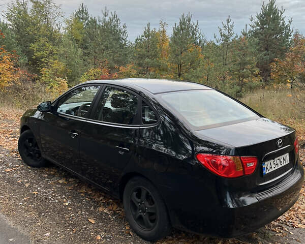 Черный Хендай Аванте, объемом двигателя 1.6 л и пробегом 154 тыс. км за 6000 $, фото 3 на Automoto.ua