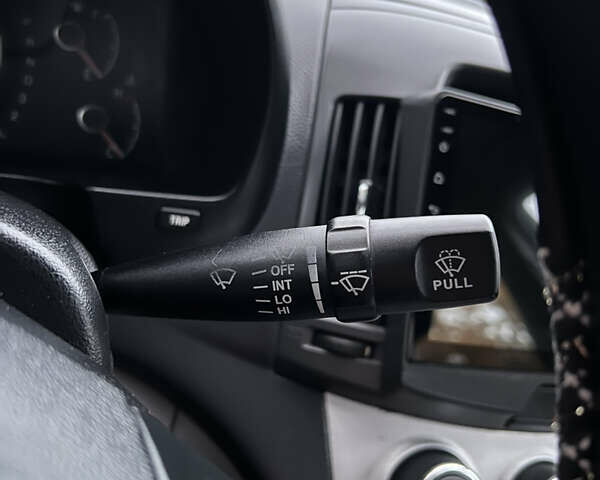 Черный Хендай Аванте, объемом двигателя 1.6 л и пробегом 154 тыс. км за 6000 $, фото 62 на Automoto.ua