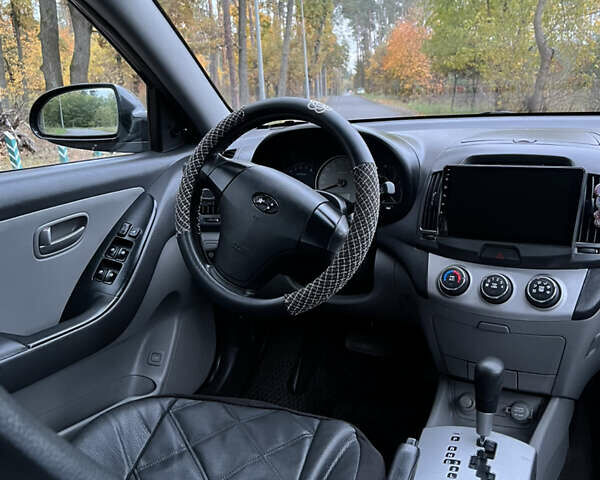 Черный Хендай Аванте, объемом двигателя 1.6 л и пробегом 154 тыс. км за 6000 $, фото 39 на Automoto.ua