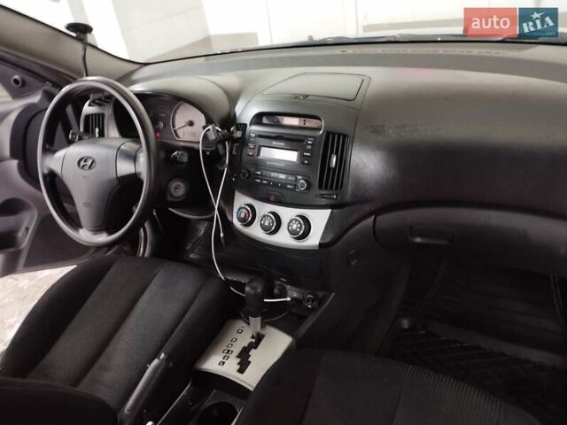 Чорний Хендай Аванте, об'ємом двигуна 1.6 л та пробігом 192 тис. км за 5050 $, фото 9 на Automoto.ua