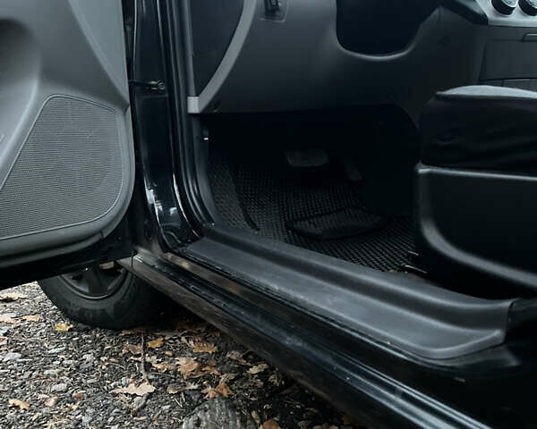 Черный Хендай Аванте, объемом двигателя 1.6 л и пробегом 154 тыс. км за 6000 $, фото 50 на Automoto.ua