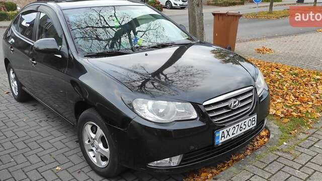 Черный Хендай Аванте, объемом двигателя 1.6 л и пробегом 285 тыс. км за 5857 $, фото 3 на Automoto.ua