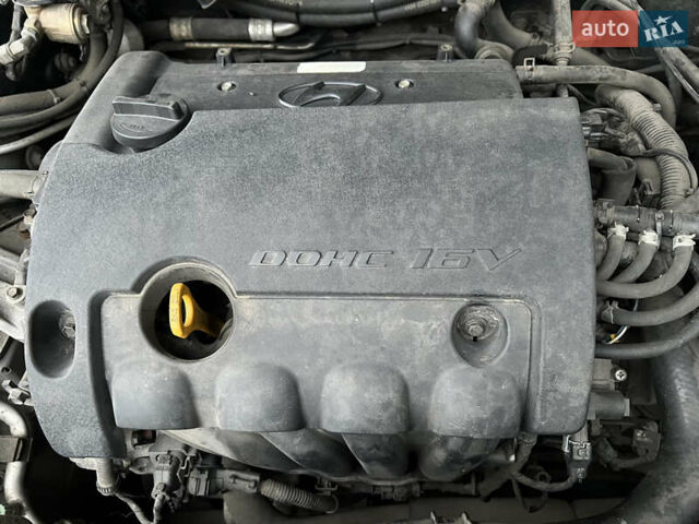 Черный Хендай Аванте, объемом двигателя 1.6 л и пробегом 154 тыс. км за 6000 $, фото 21 на Automoto.ua