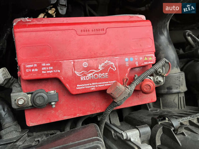 Черный Хендай Аванте, объемом двигателя 1.6 л и пробегом 154 тыс. км за 6000 $, фото 22 на Automoto.ua