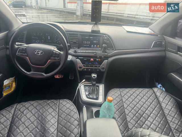 Хендай Аванте 2016 в Киеве на Automoto.ua Черный Хендай Аванте, объемом двигателя 1.6 л и пробегом 236 тыс. км за 11200 $, фото 8 на Automoto.ua