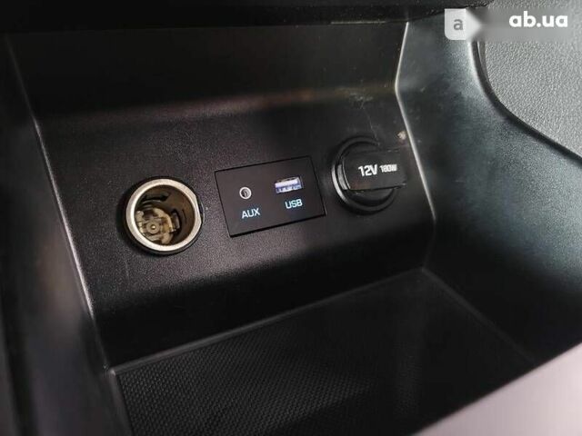 Хендай Аванте, объемом двигателя 1.6 л и пробегом 149 тыс. км за 15800 $, фото 19 на Automoto.ua