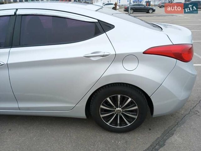 Серый Хендай Аванте, объемом двигателя 1.6 л и пробегом 103 тыс. км за 8300 $, фото 2 на Automoto.ua