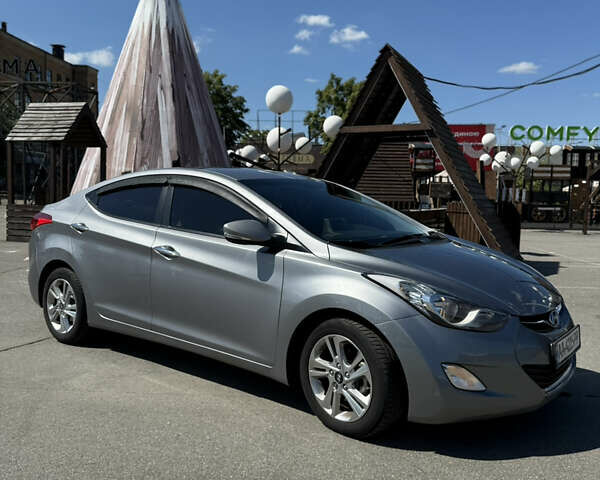 Серый Хендай Аванте, объемом двигателя 1.6 л и пробегом 186 тыс. км за 8800 $, фото 2 на Automoto.ua