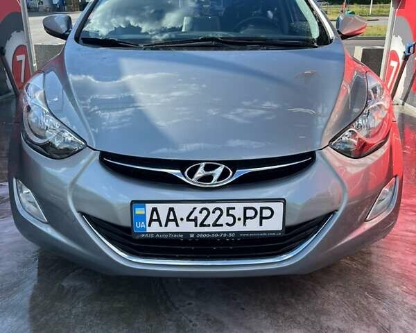 Серый Хендай Аванте, объемом двигателя 1.6 л и пробегом 186 тыс. км за 8800 $, фото 1 на Automoto.ua