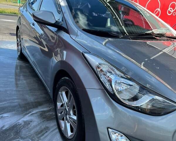 Серый Хендай Аванте, объемом двигателя 1.6 л и пробегом 181 тыс. км за 9300 $, фото 1 на Automoto.ua
